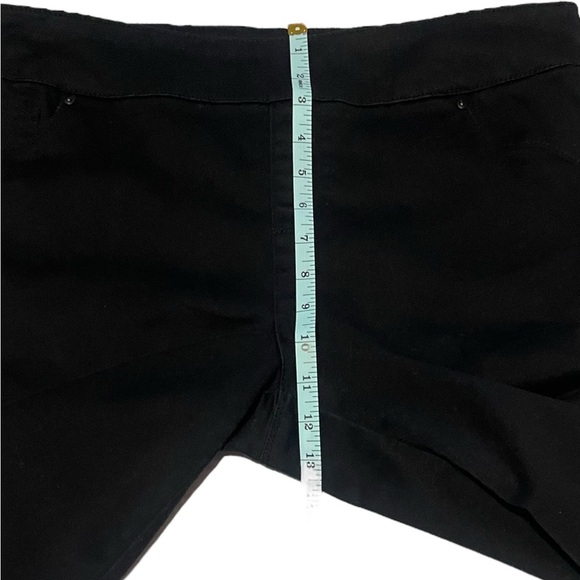 Intro. Love The Fit Stretch Black Capri Pants Size 12 - Picture 6 of 14